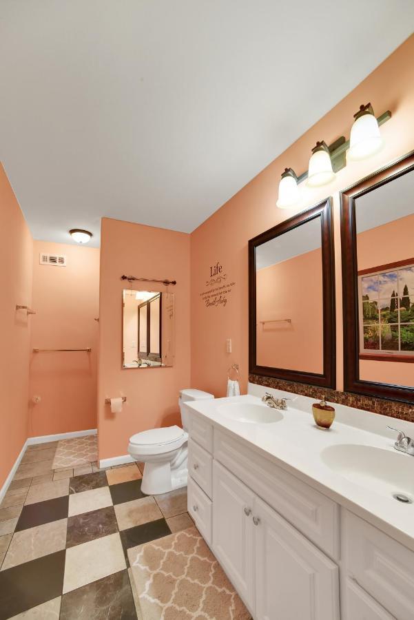 Appartamento Whispering Oak Mansion Bear Esterno foto