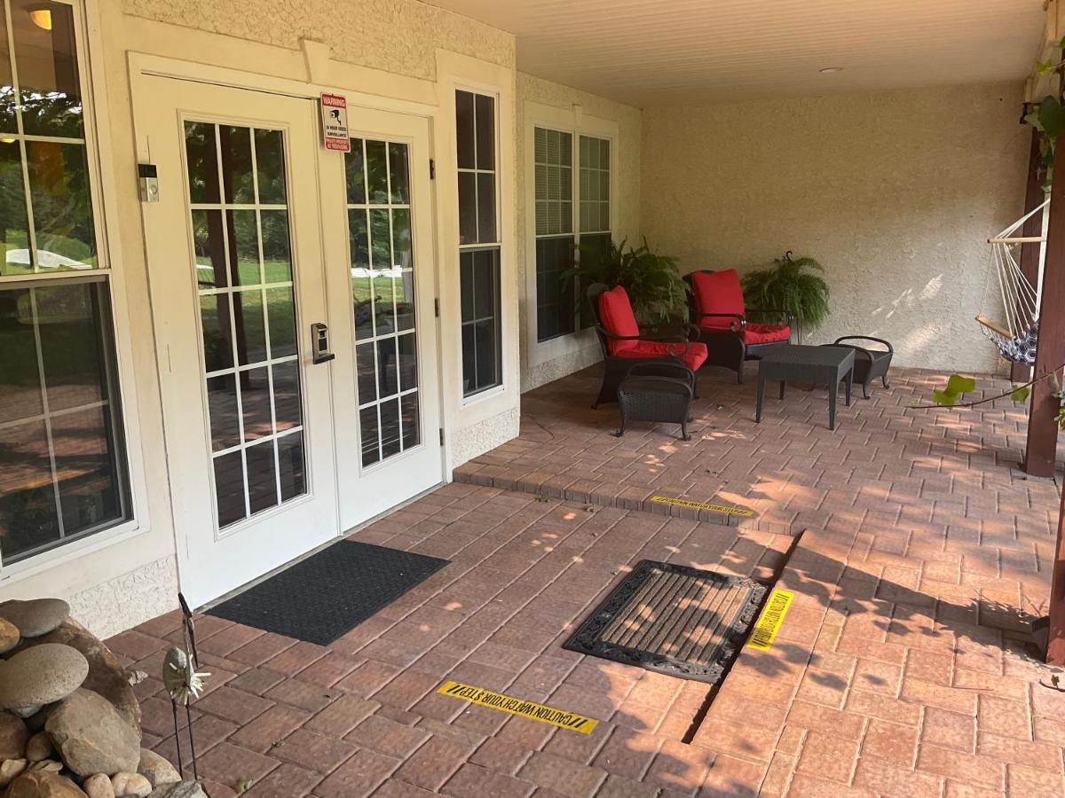 Appartamento Whispering Oak Mansion Bear Esterno foto